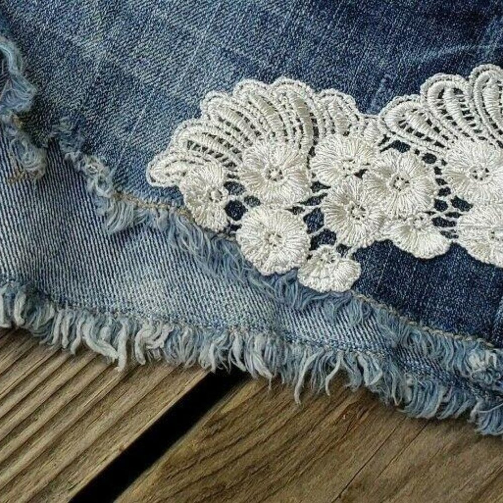 Hot Kiss Cici Cutoff Blue Jean Shorts Sz 7 / 29″ W - Picture 10 of 10
